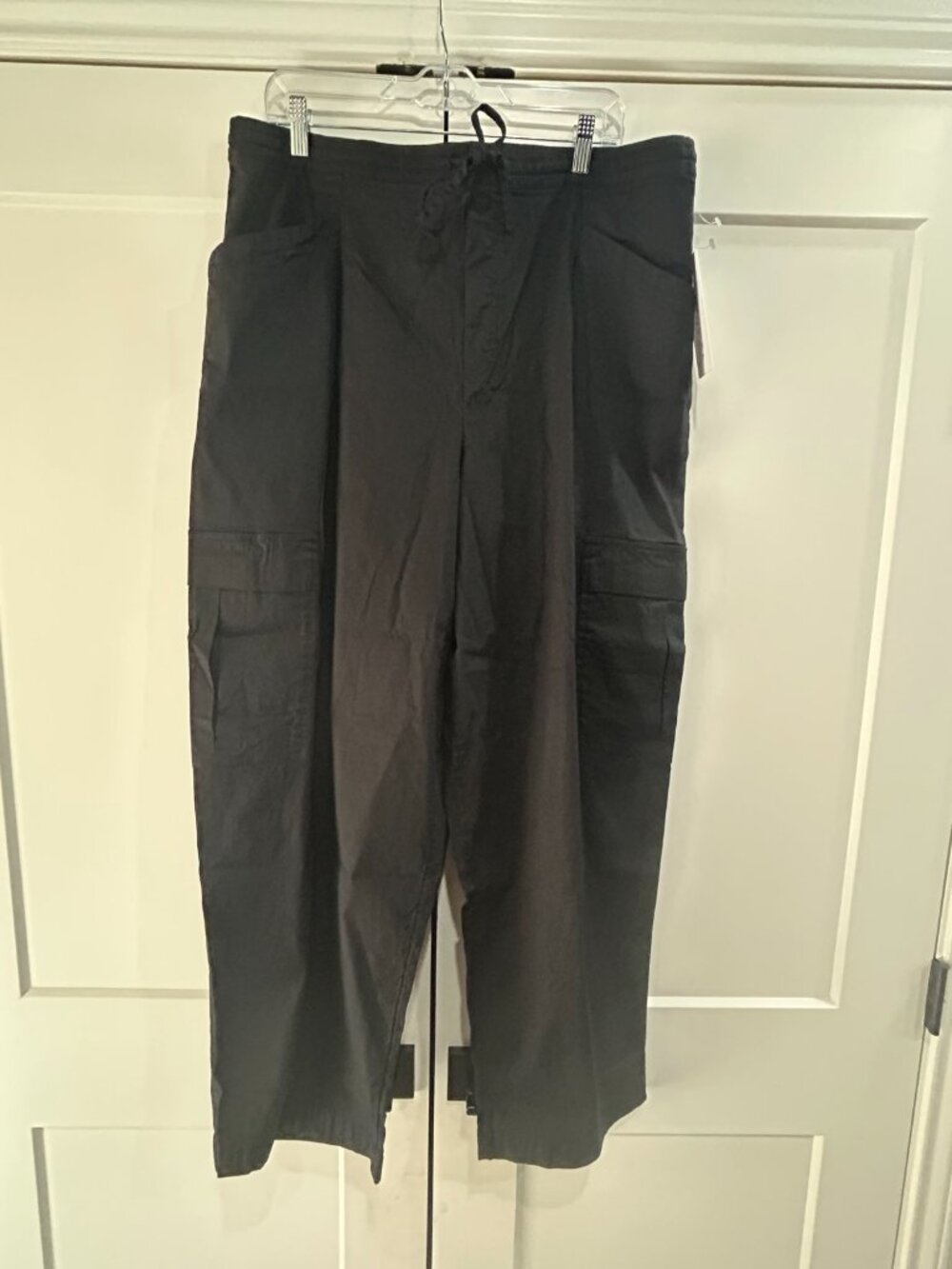 Athleta Paradise Straight Leg Cargo Pants Black XL NWT - Picture 4 of 4
